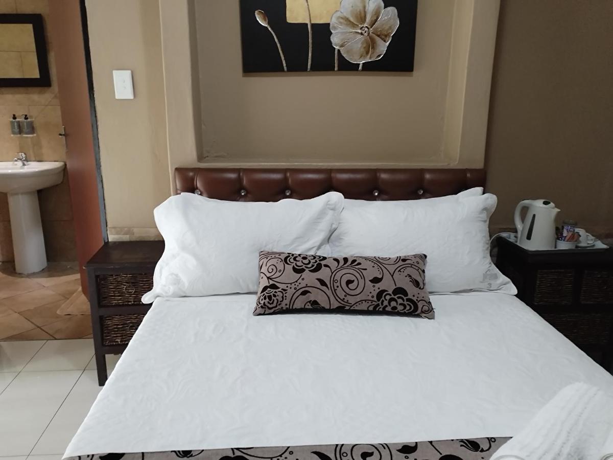Ditsaleng Bed And Breakfast Vanderbijlpark Ngoại thất bức ảnh