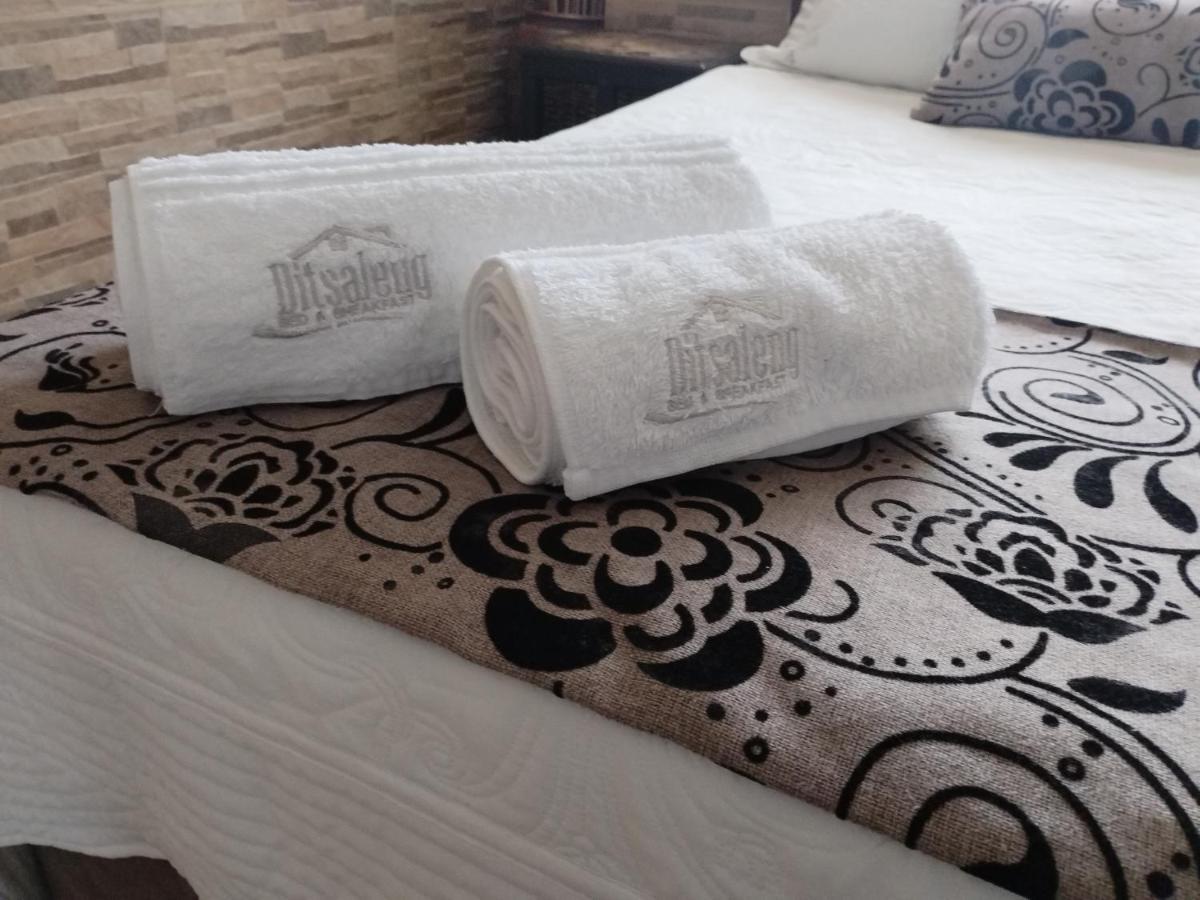 Ditsaleng Bed And Breakfast Vanderbijlpark Ngoại thất bức ảnh