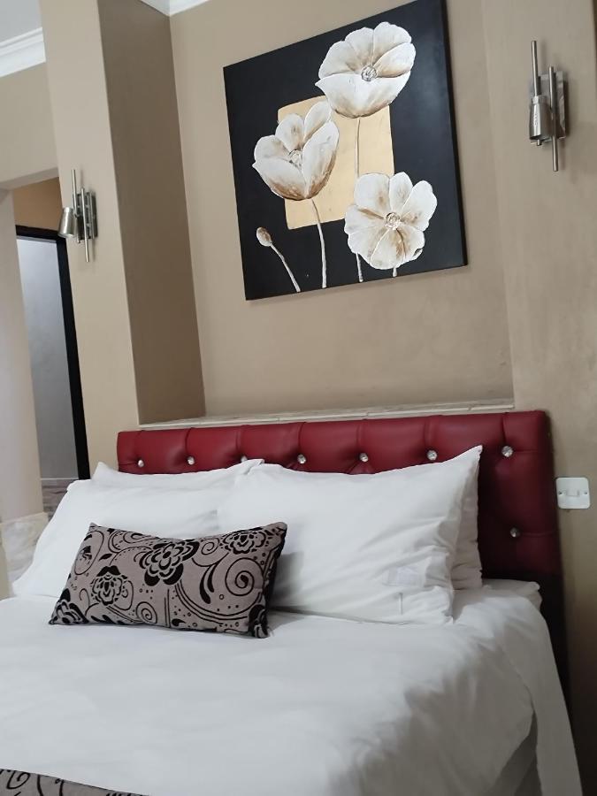 Ditsaleng Bed And Breakfast Vanderbijlpark Ngoại thất bức ảnh