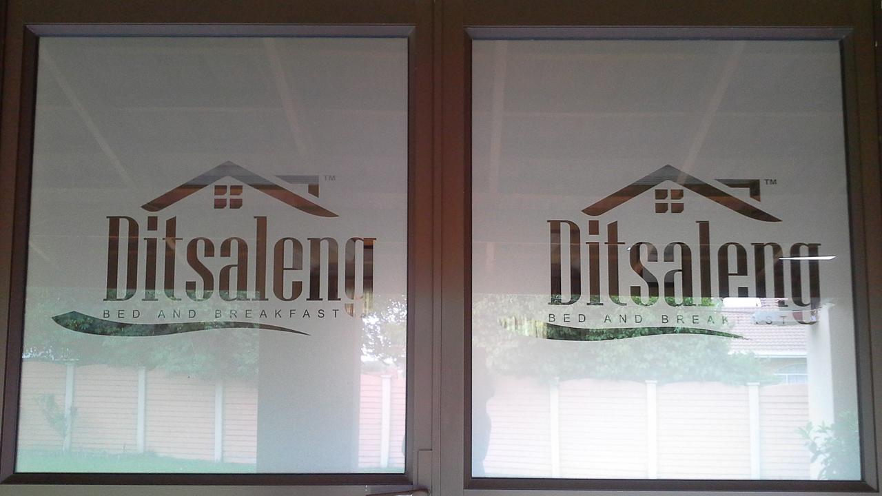Ditsaleng Bed And Breakfast Vanderbijlpark Ngoại thất bức ảnh